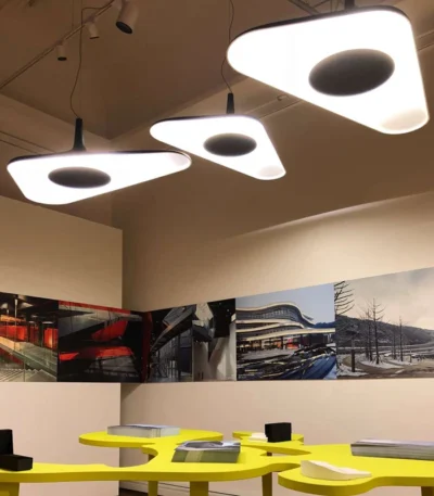 Suspension Moderne Industrielle